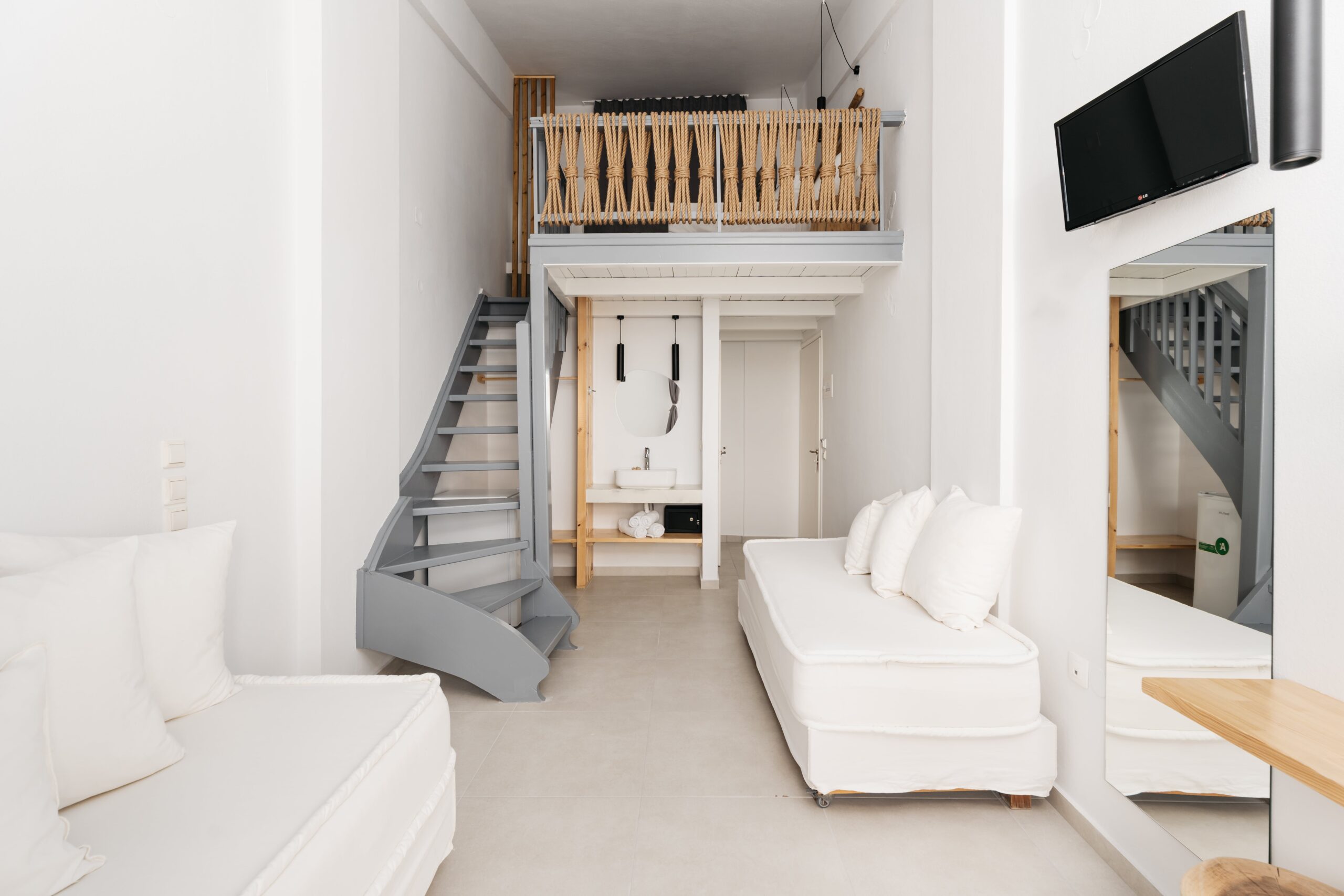 dal travel Petradi Beach Lounge Hotel