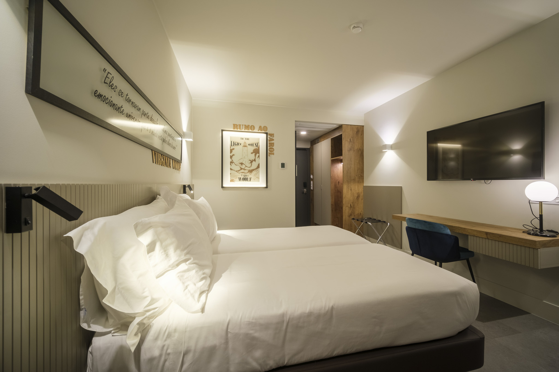 Azores Book Hotel