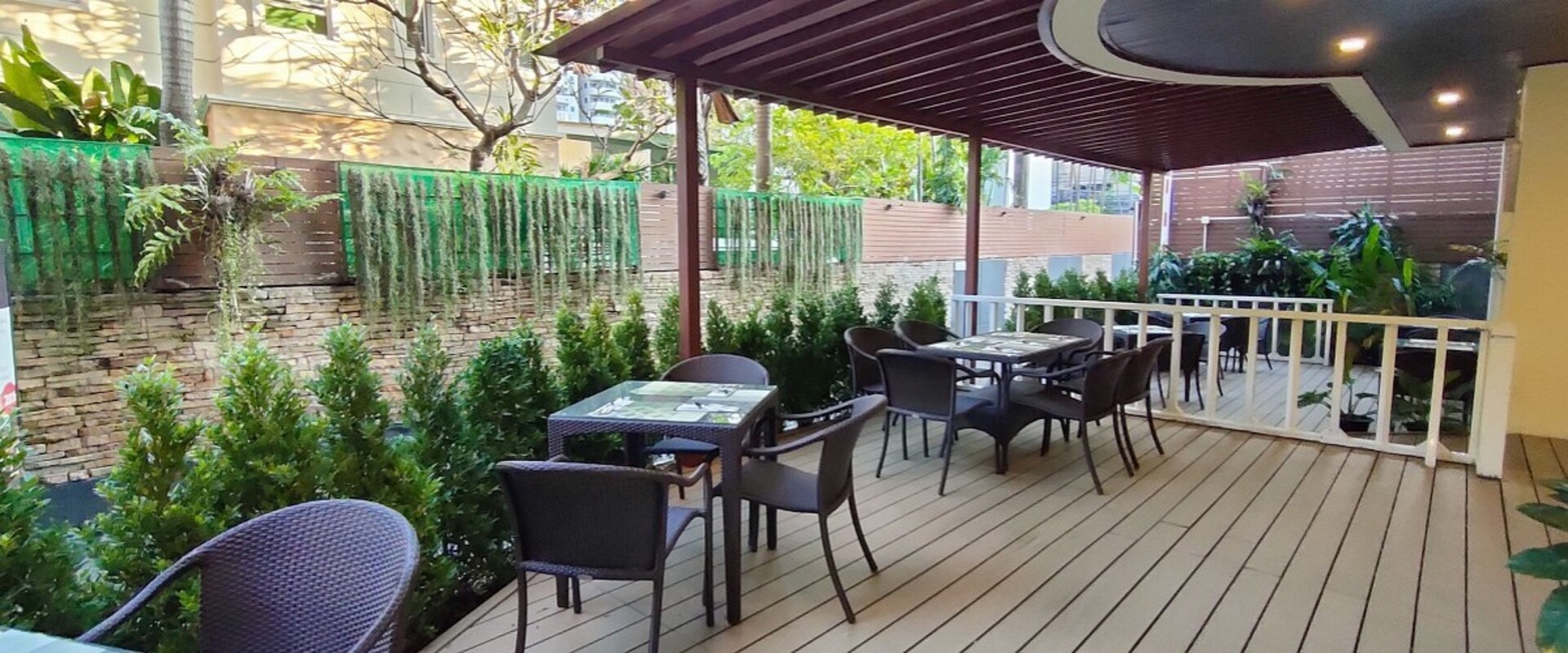 Lohas Residences Sukhumvit Hotel