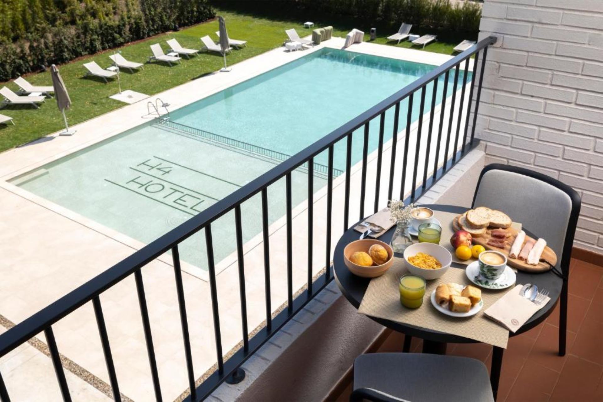 HOTEL H4 CANGAS
