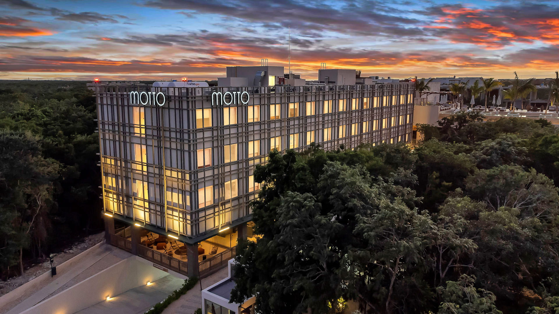 Hotel Motto By Hilton Tulum