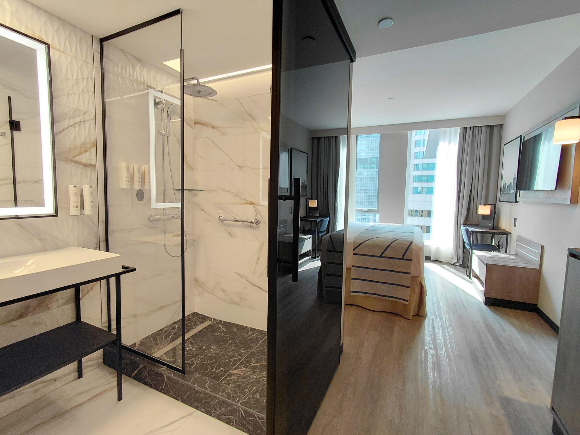 Hotel Riu Plaza Toronto