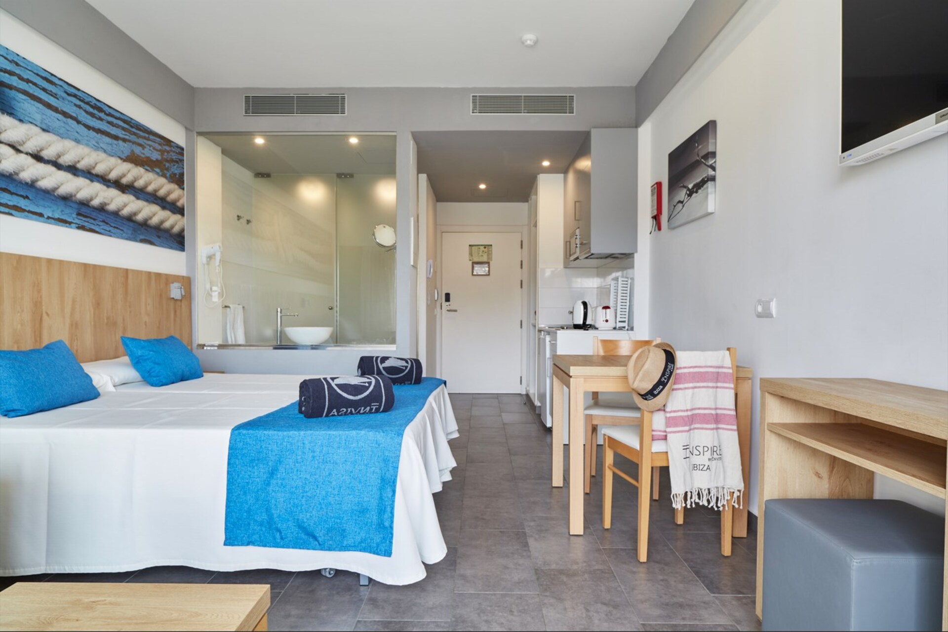 Invisa Aparthotel Casa Luis