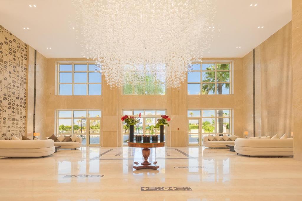 Helnan Antoniades Palace