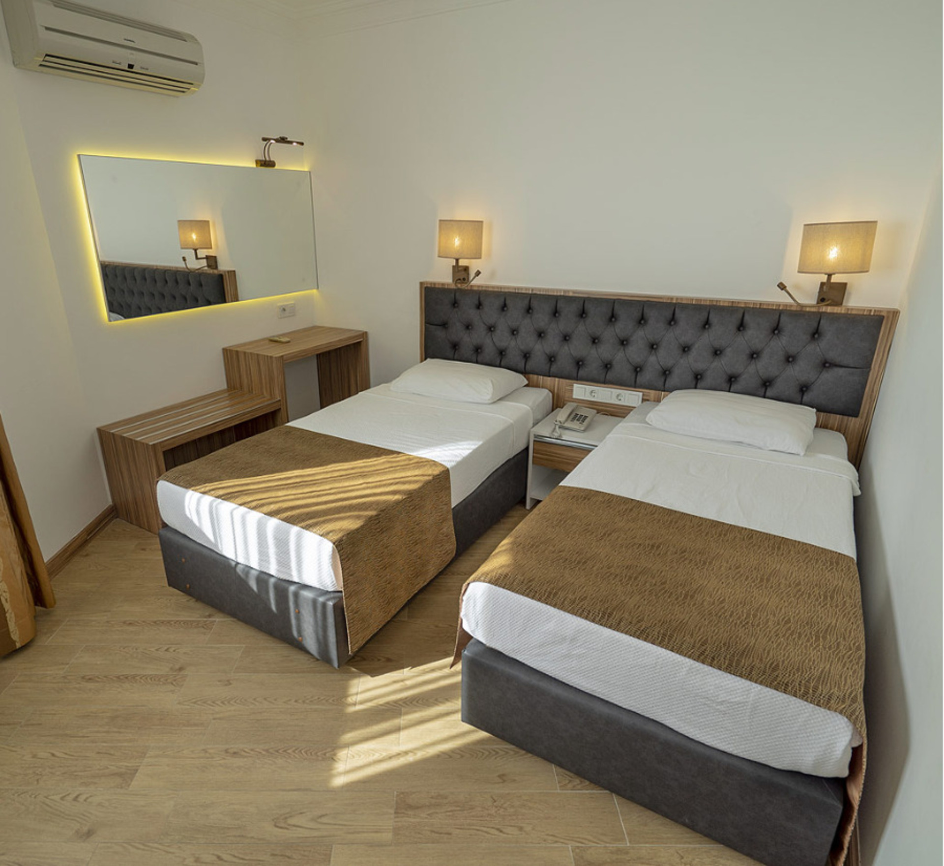 Kleopatra Celine Hotel