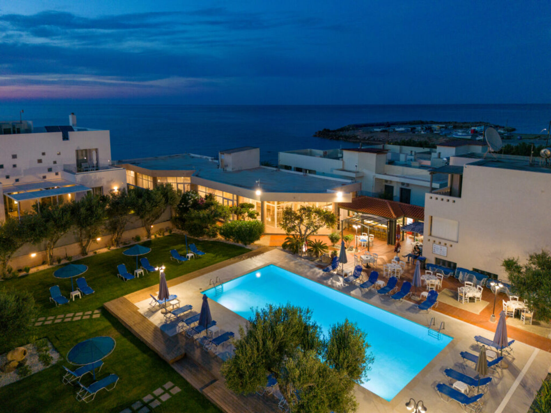 Creteco Hotel & Suites