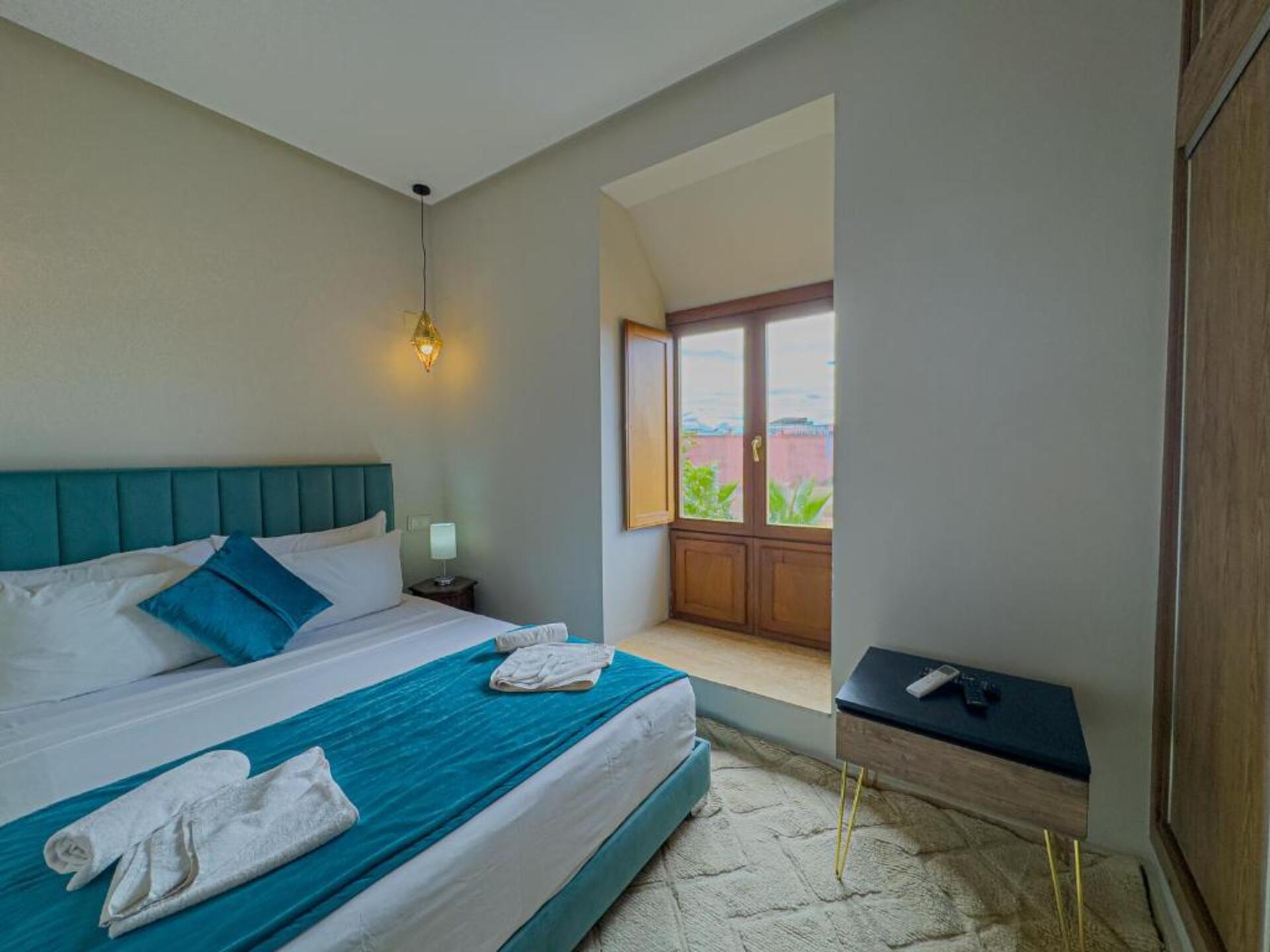 Riad Azia