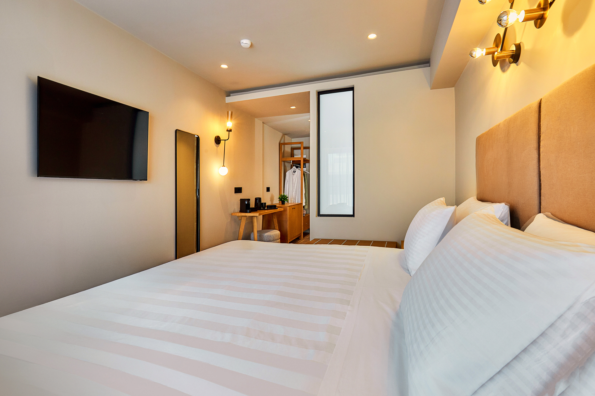 dal travel Enorme Epavli Urban Living