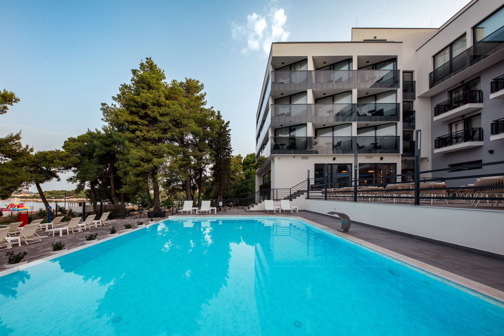SeeSea Hotel
