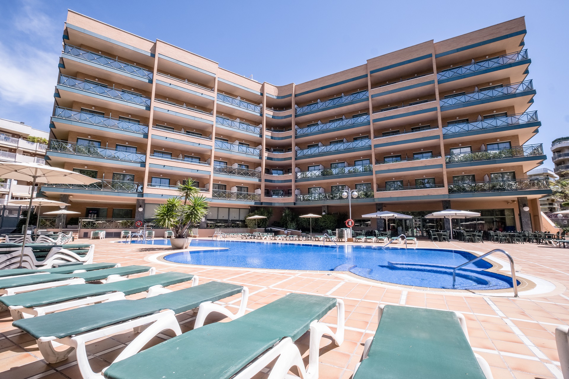 dal travel Hotel California Palace