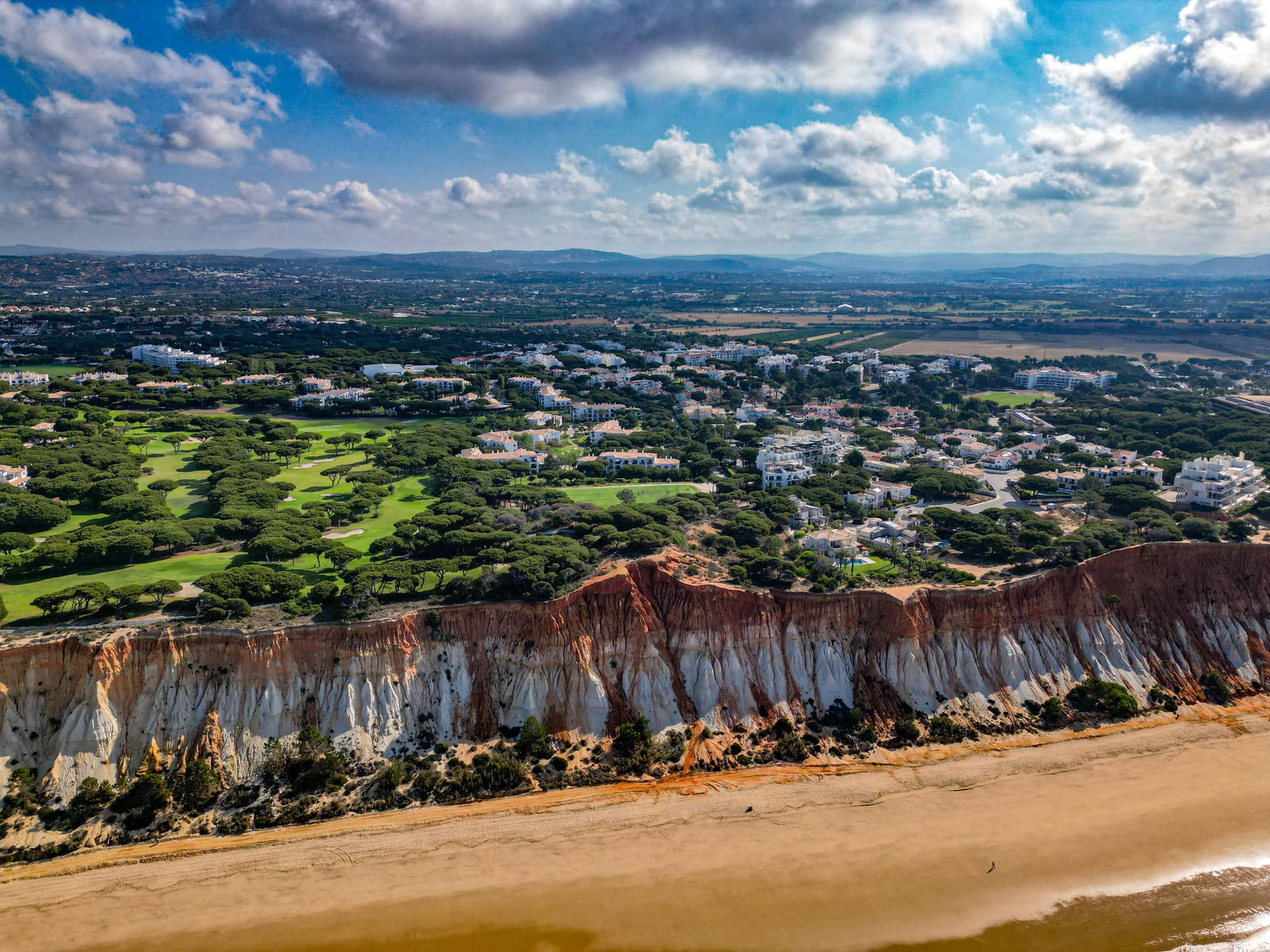 Pine Cliffs Village  Golf Suites