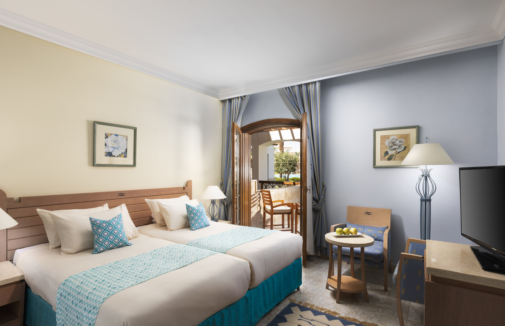 Royal Lagoons Resort & Aquapark