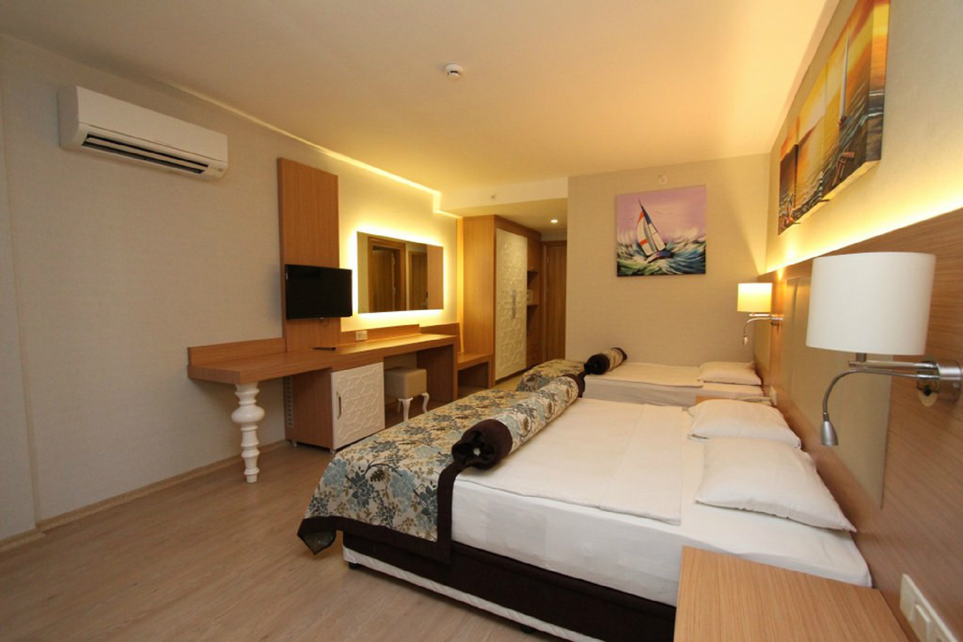 Bluewave Suite Hotel