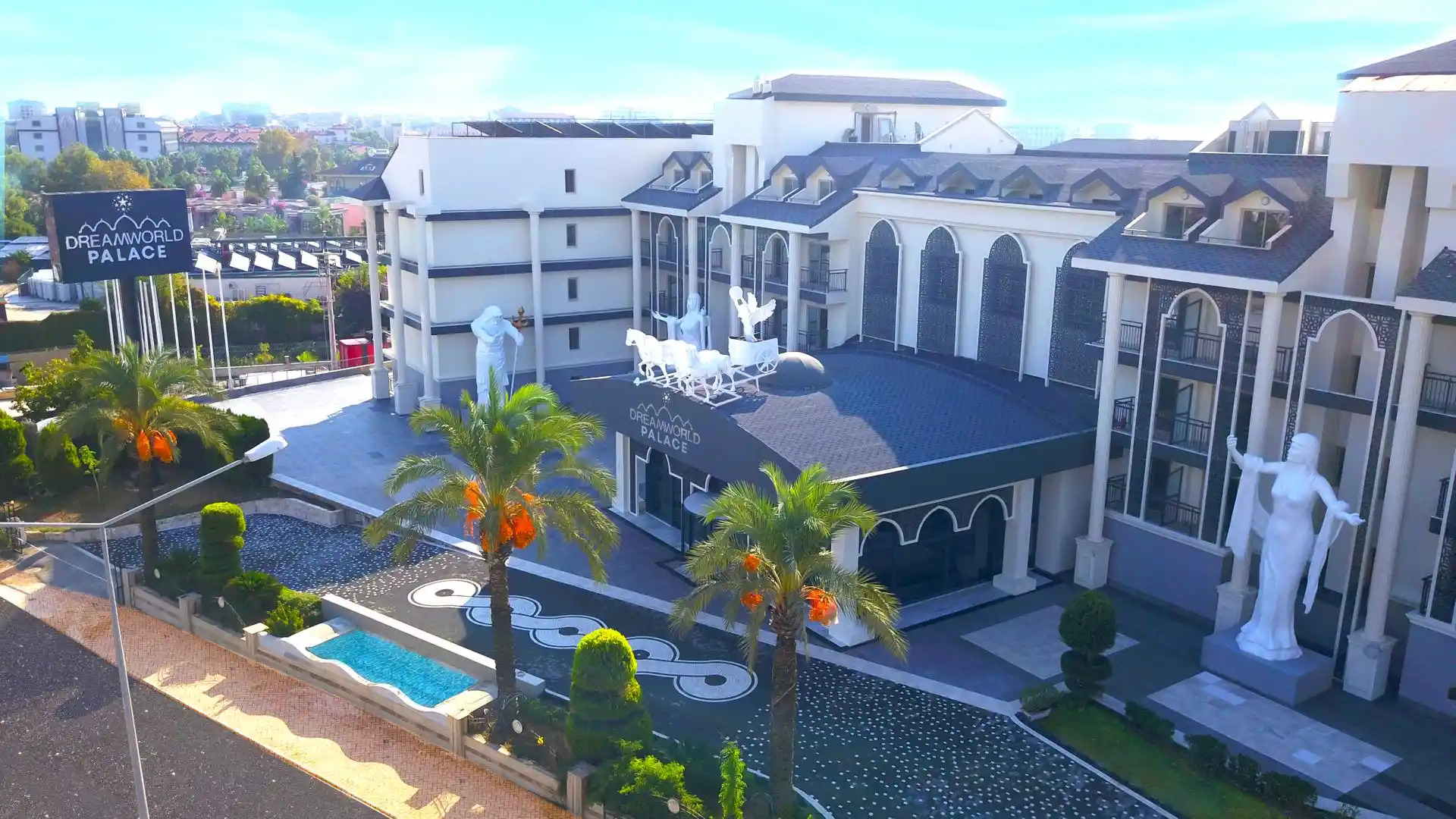 Dream World Palace Hotel