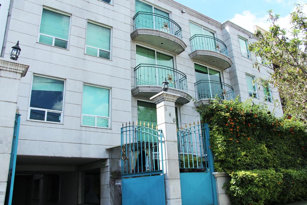 Suites Aristóteles 140 by Bluebay