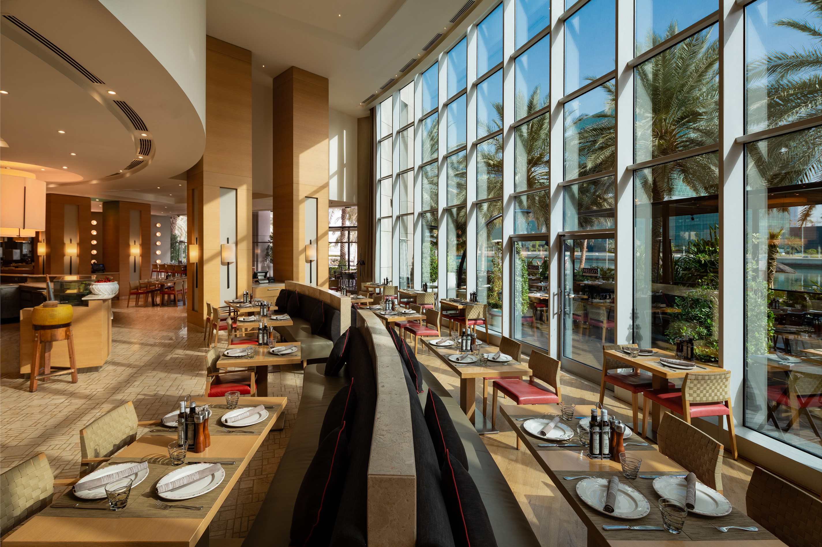 Hotel Beach Rotana Abu Dhabi, Vereinigte Arabische Emirate, Abu Dhabi. Großes 40