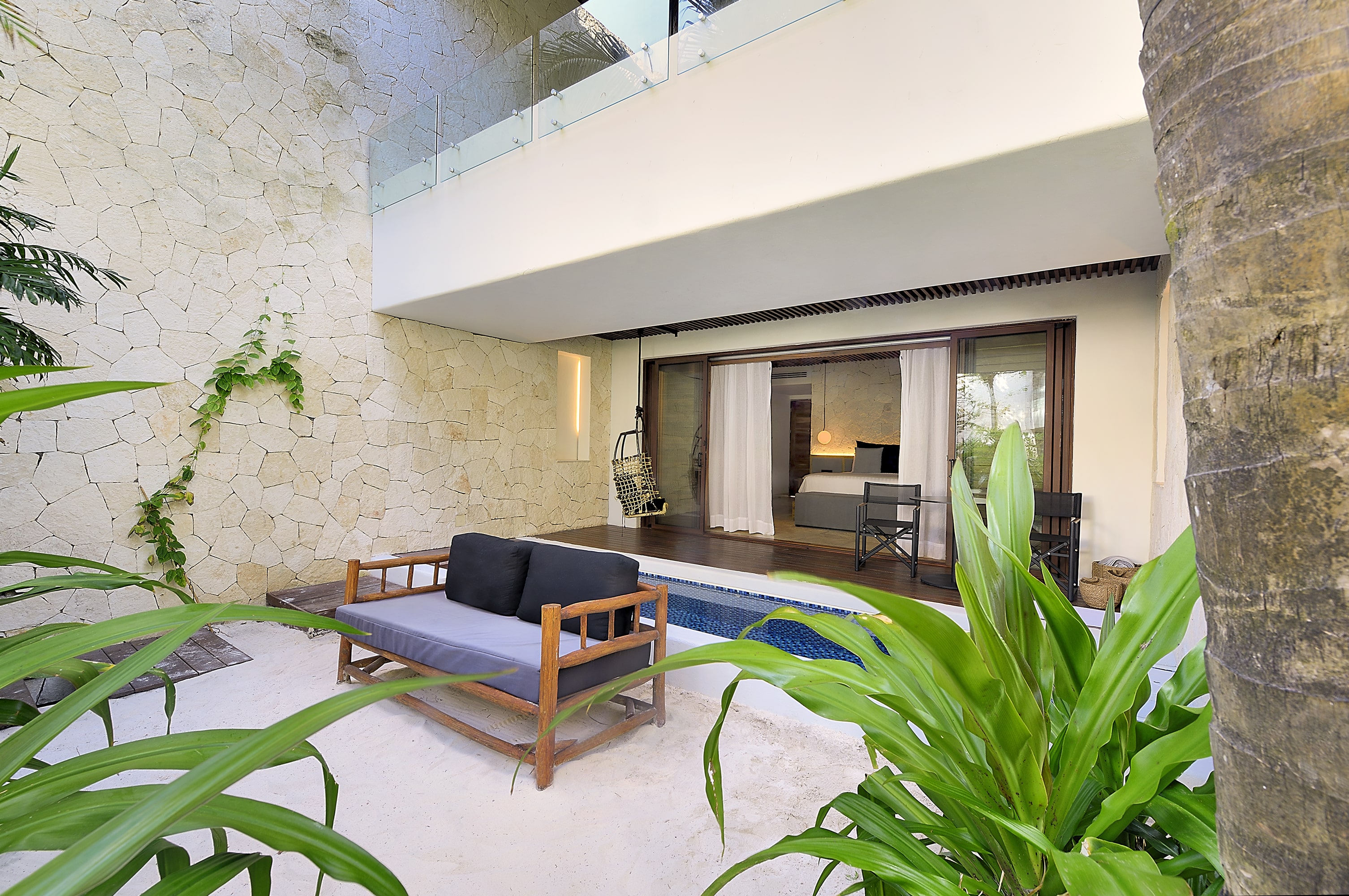 TAGO By G Hotels