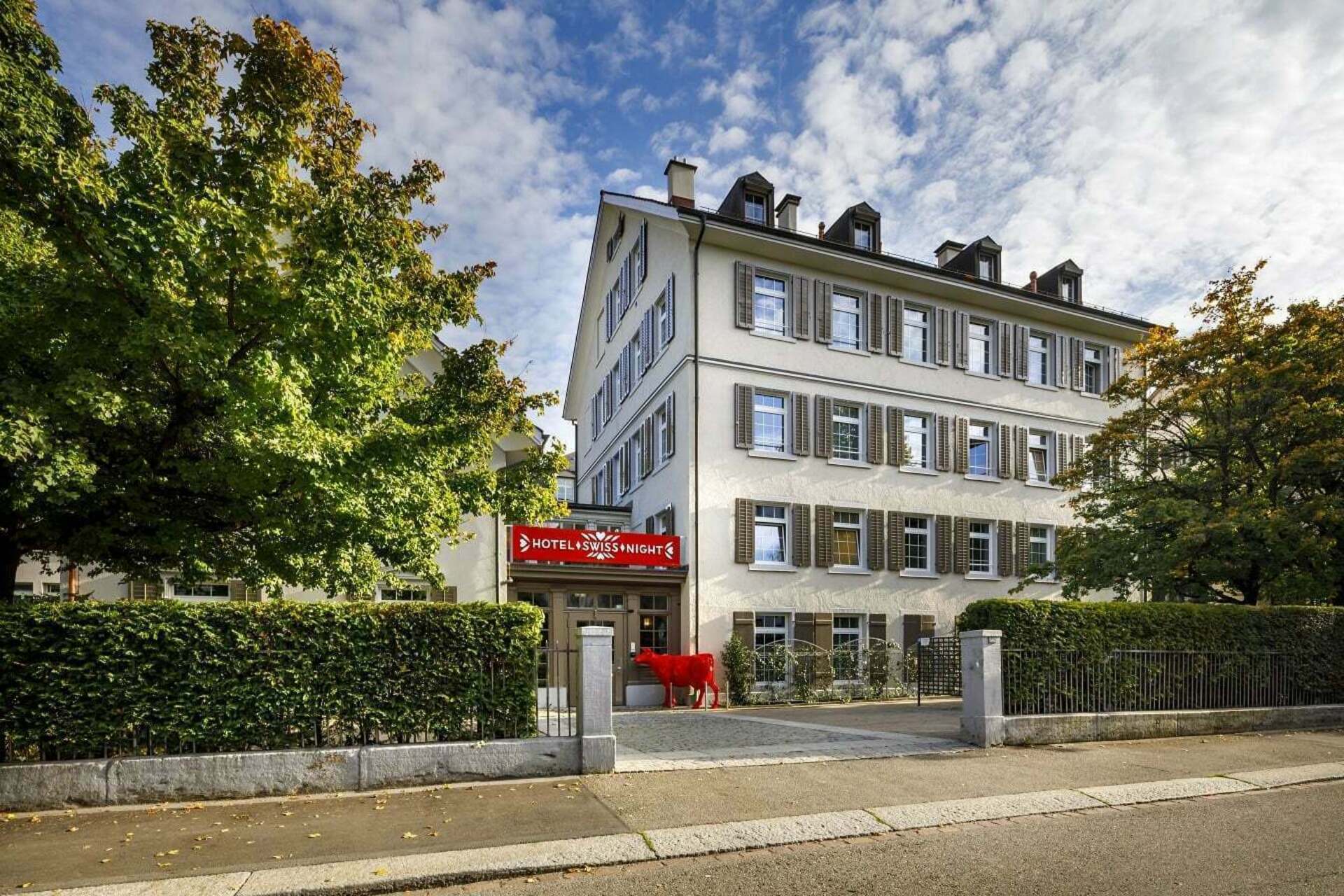 Hotel Swiss Night by Fassbind, Schweiz, Zürich. Großes 2