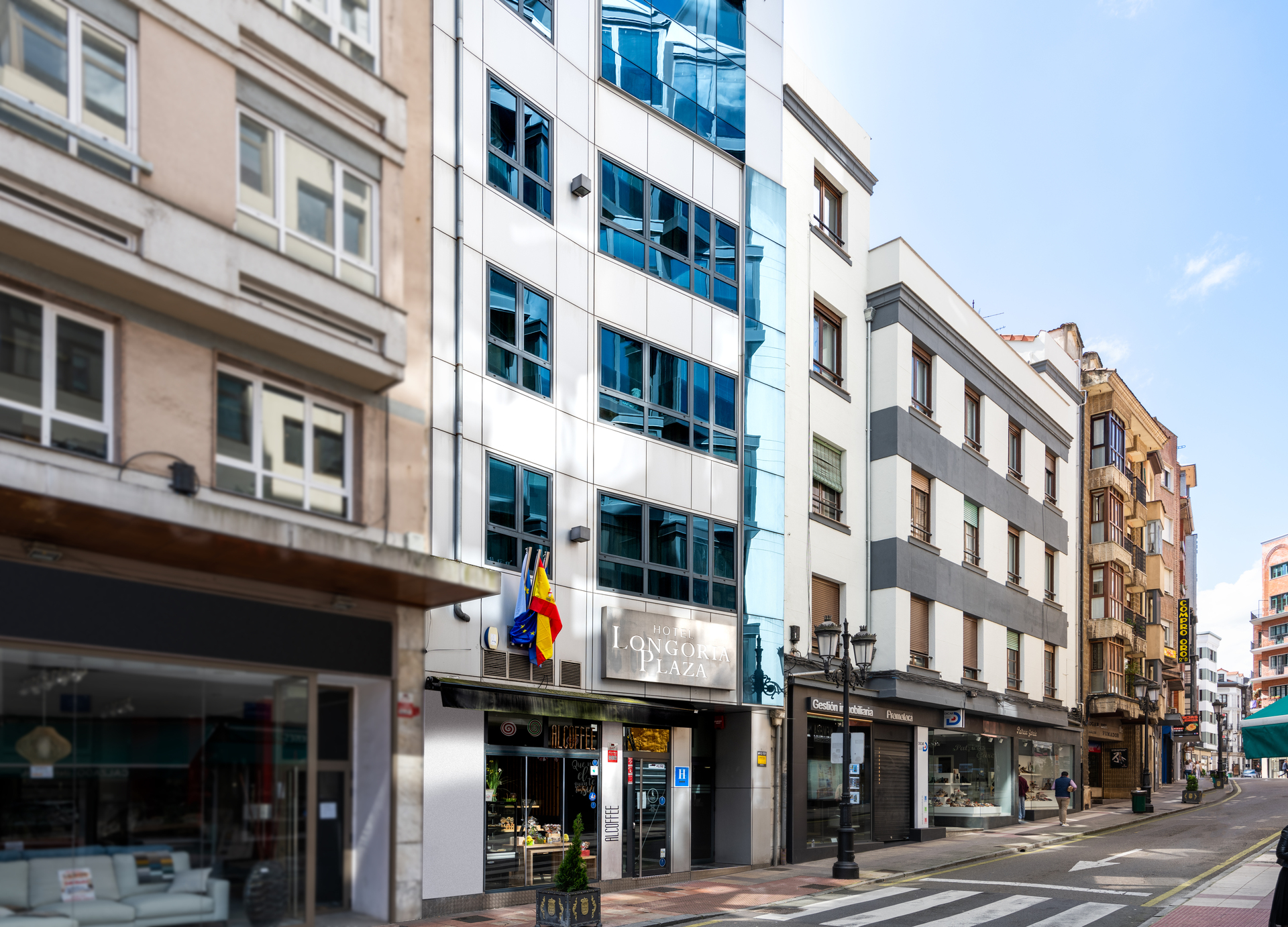 Duerming Longoria Plaza Hotel