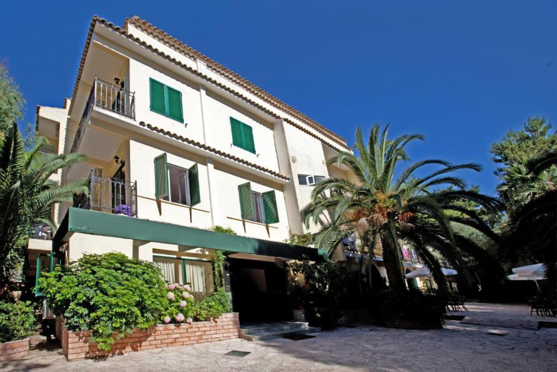 Hotel Galaxias
