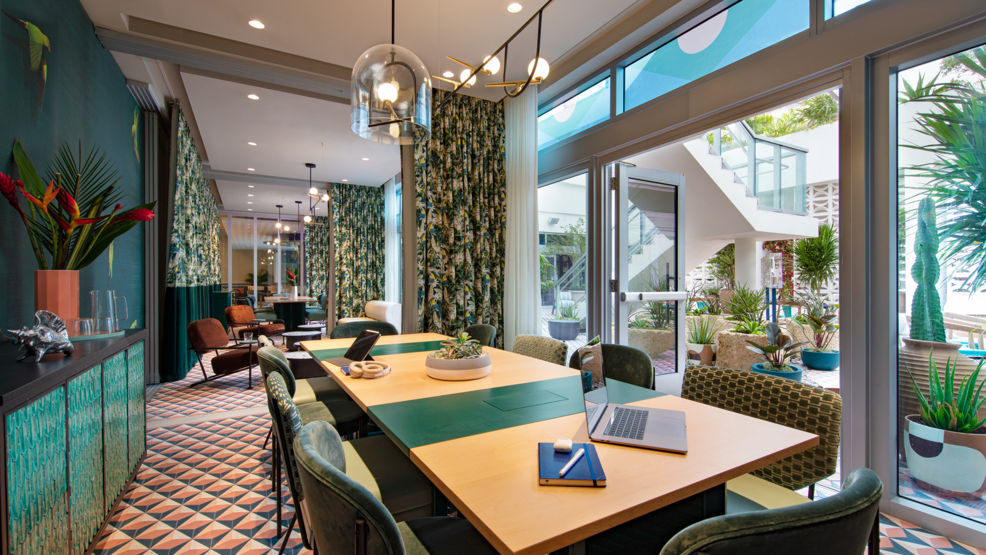 Hotel Moxy Miami South Beach, USA, Miami Beach. Großes 20