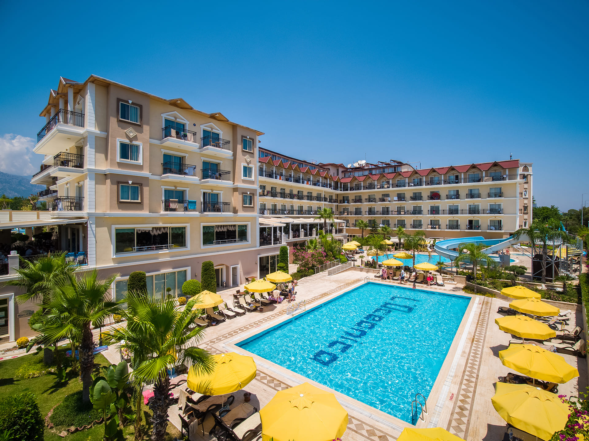 L’Oceanica Beach Resort Hotel