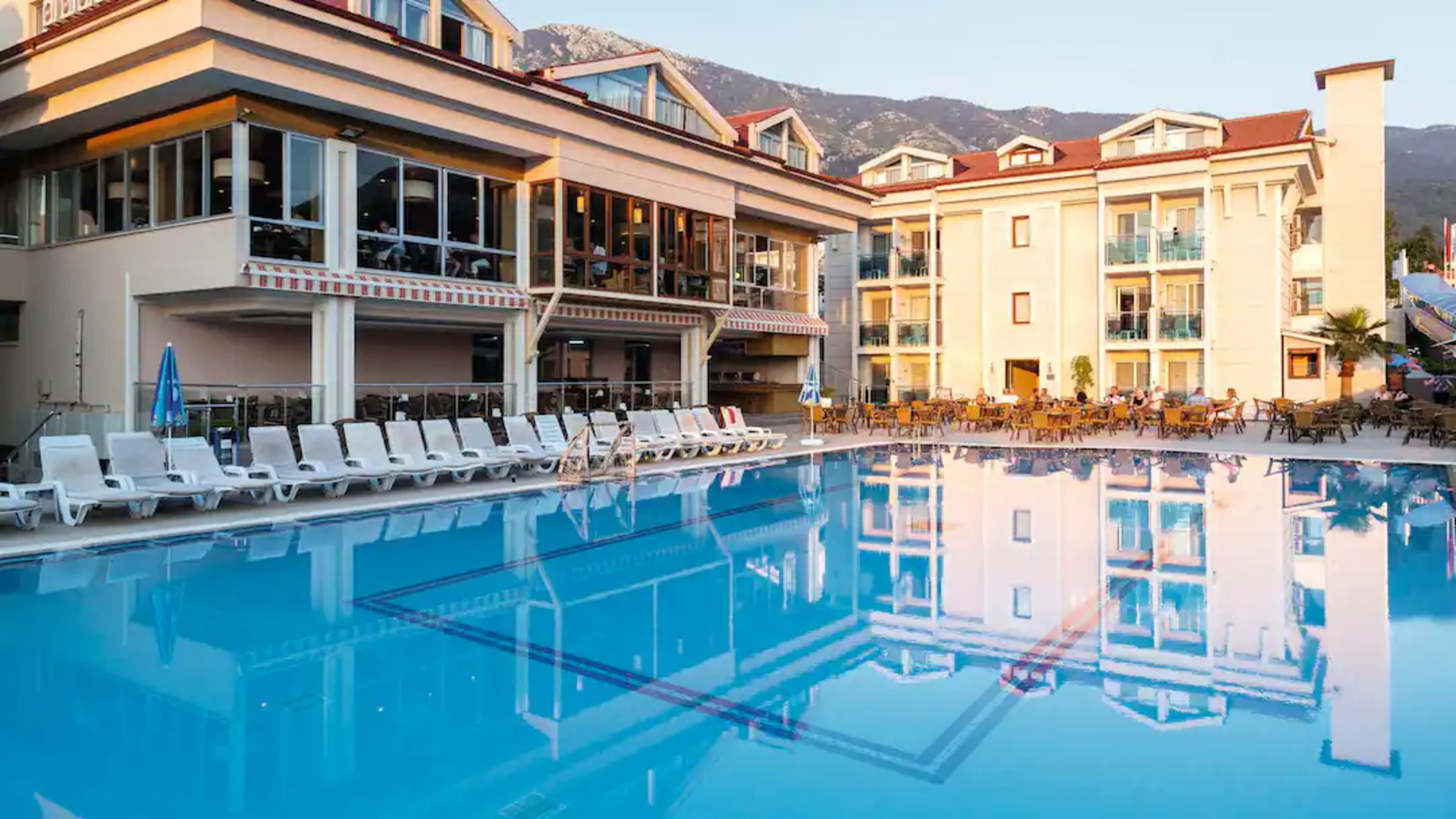 Aes Club Hotel