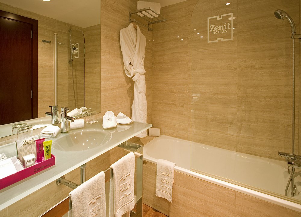 Hotel Zenit Barcelona, Spanien, Barcelona. Großes 24