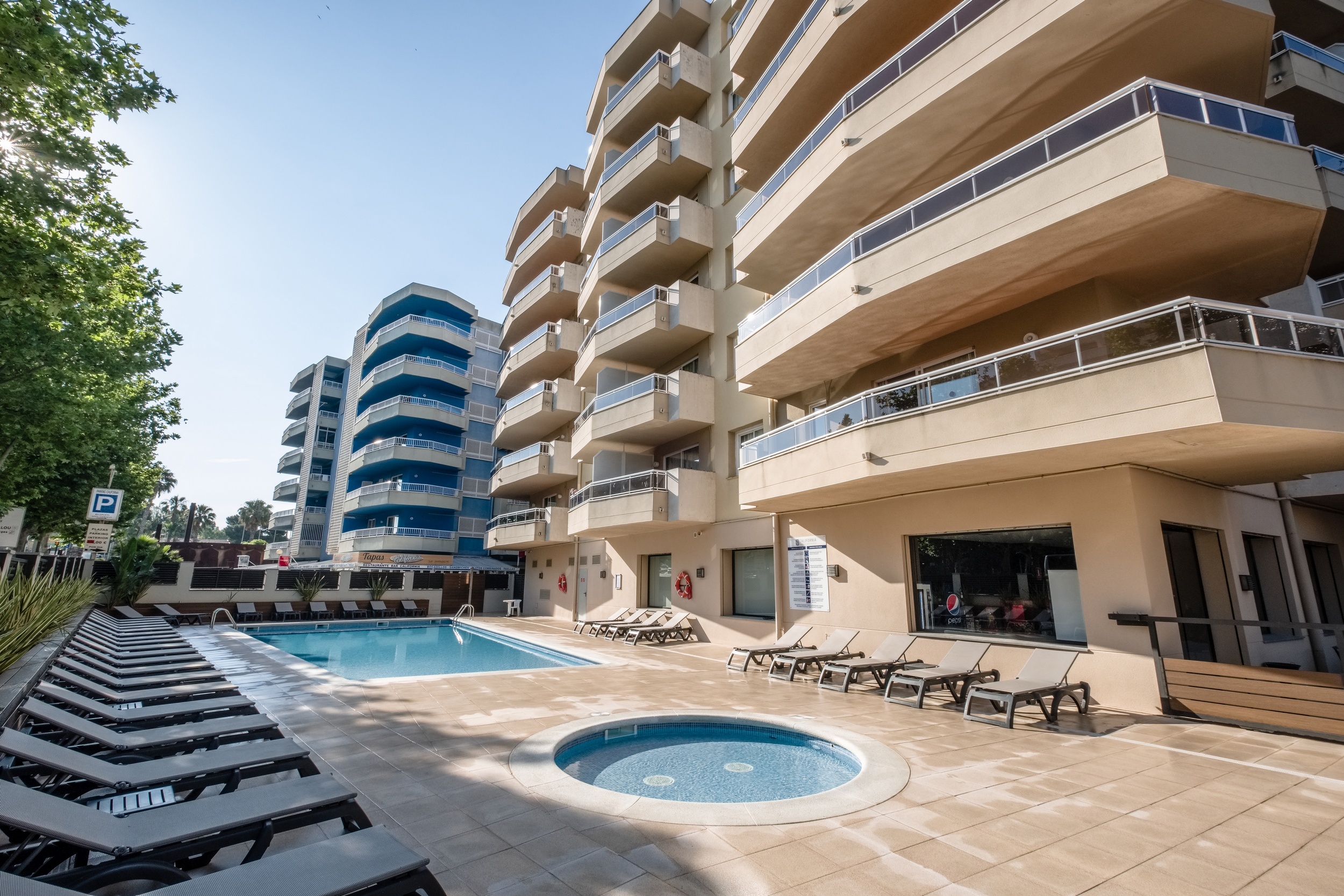 Hotel Apartamentos California, Spanien, Salou. Großes 2